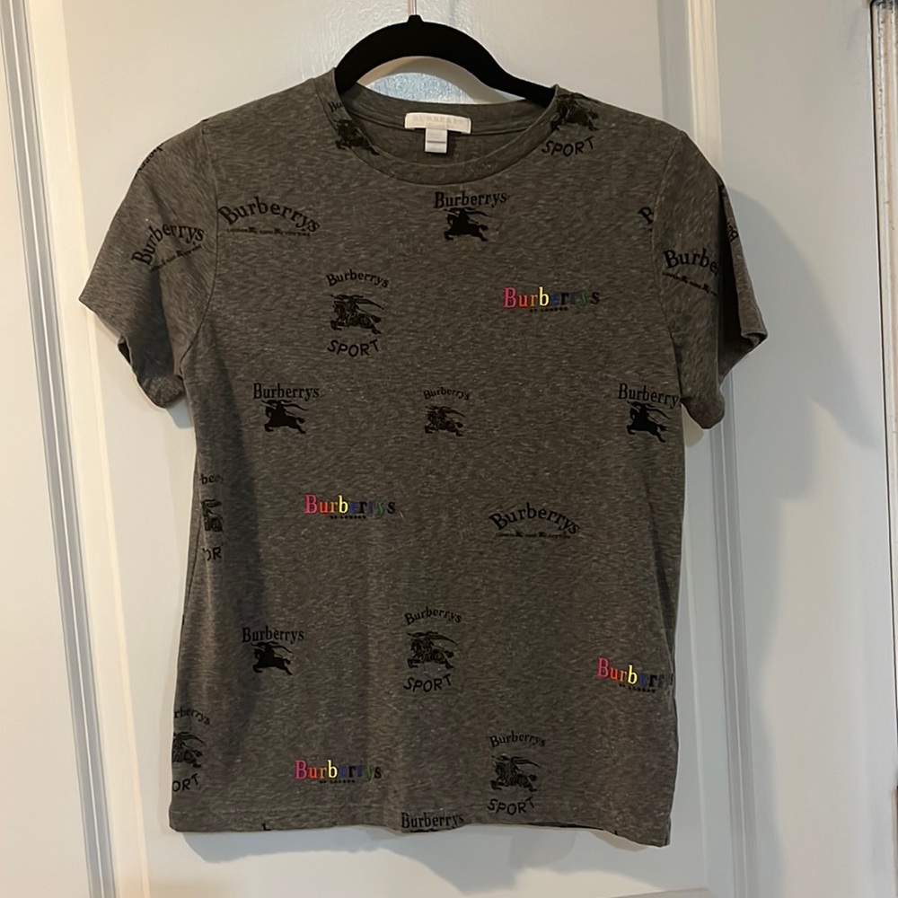 Burberry boys gray top